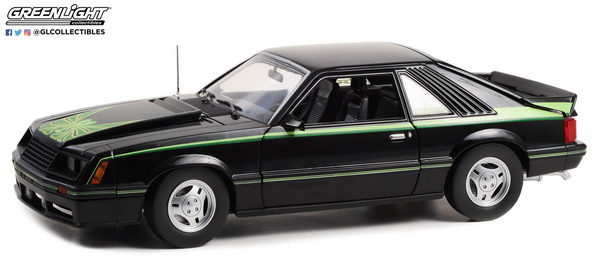 Модель 1:18 FORD Mustang Cobra 1980 Black/ Green Cobra Hood Graphics